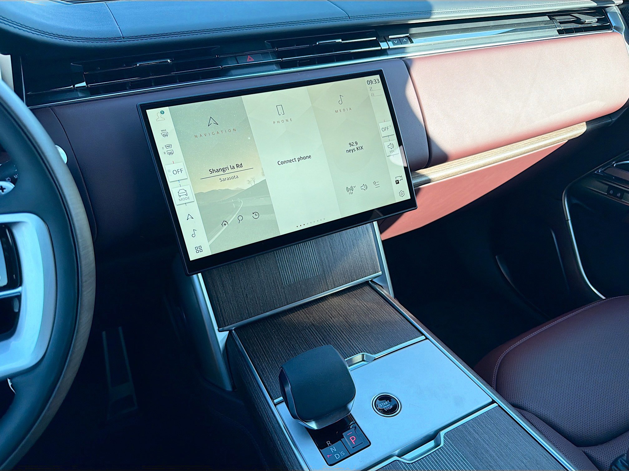 New 2026 Land Rover Range Rover Long Wheelbase Autobiography image 29