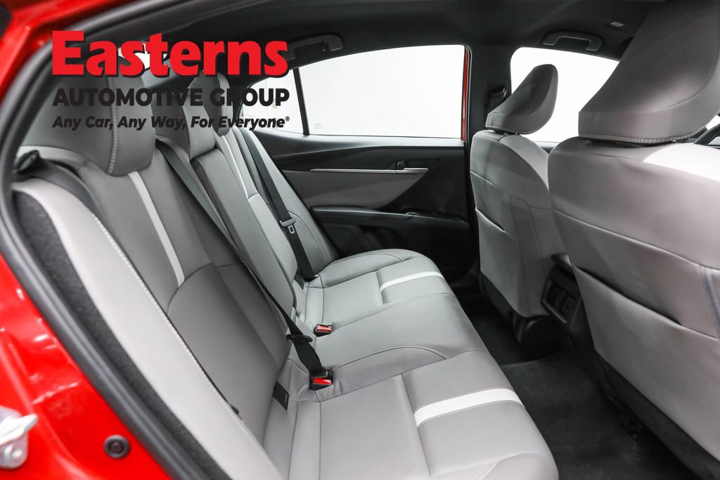 Used 2025 Toyota Camry SE w/ Convenience Package AWD/4WD image 23