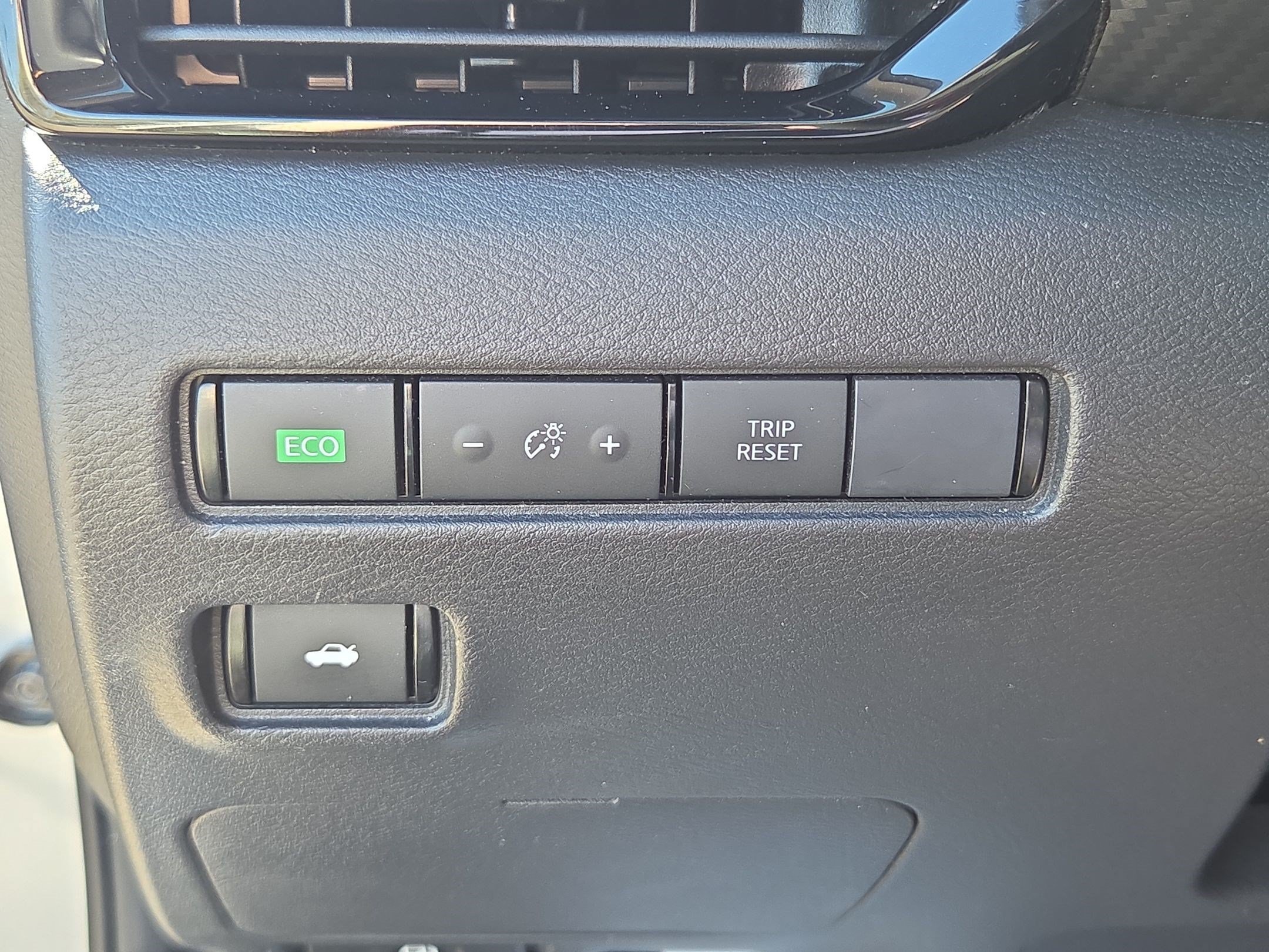 Used 2020 Nissan Sentra SV FWD image 22