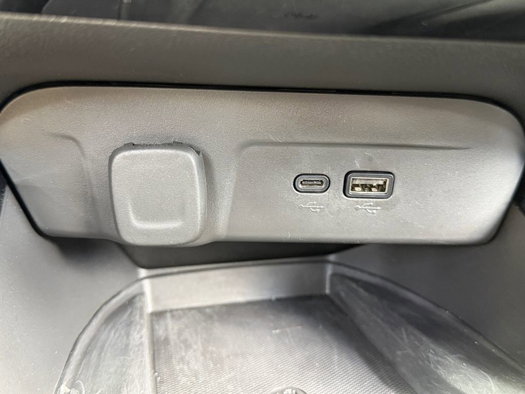Used 2026 Chevrolet Trax ACTIV w/ Sunroof Package FWD image 23
