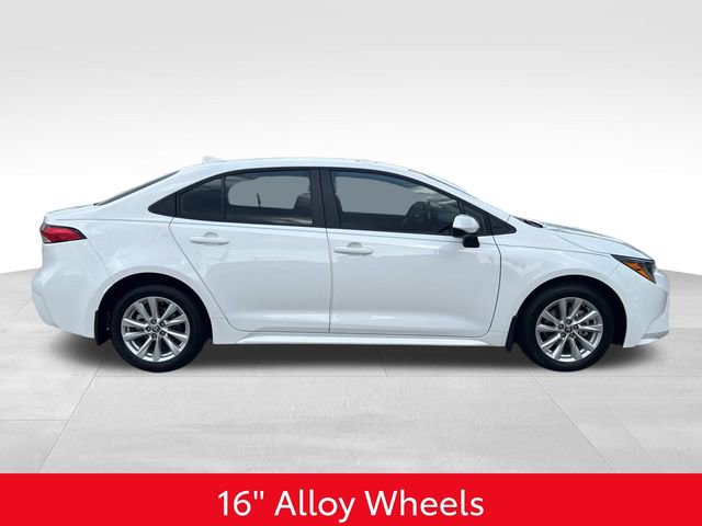 Used 2025 Toyota Corolla LE w/ LE Premium Package image 13