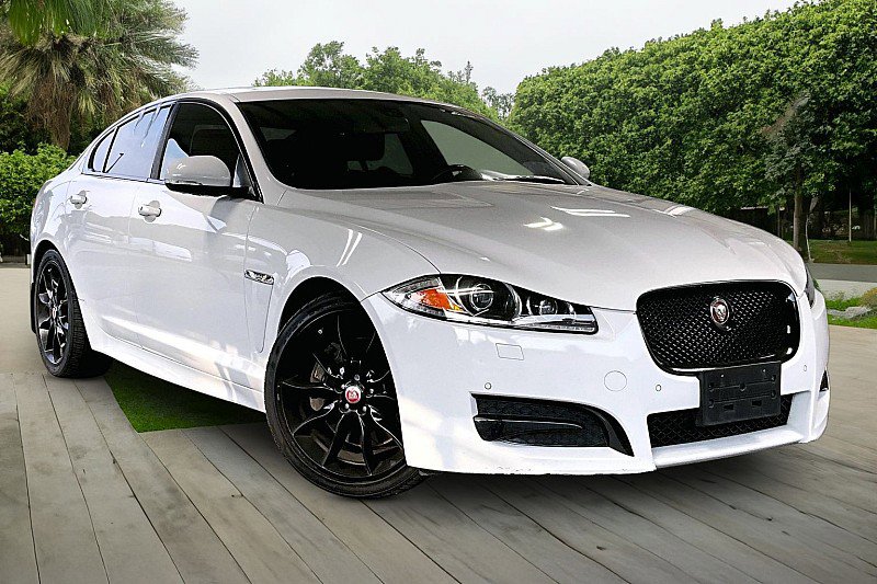 Used 2015 Jaguar XF Portfolio RWD image 9