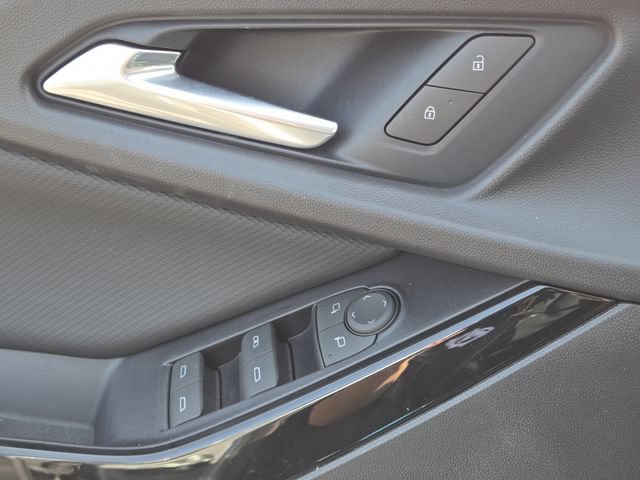 New 2027 Chevrolet Equinox LT w/ Convenience Package II FWD image 24