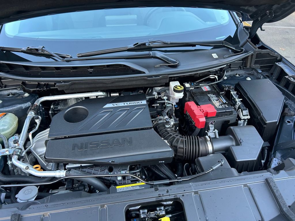 Used 2025 Nissan Rogue SV image 29