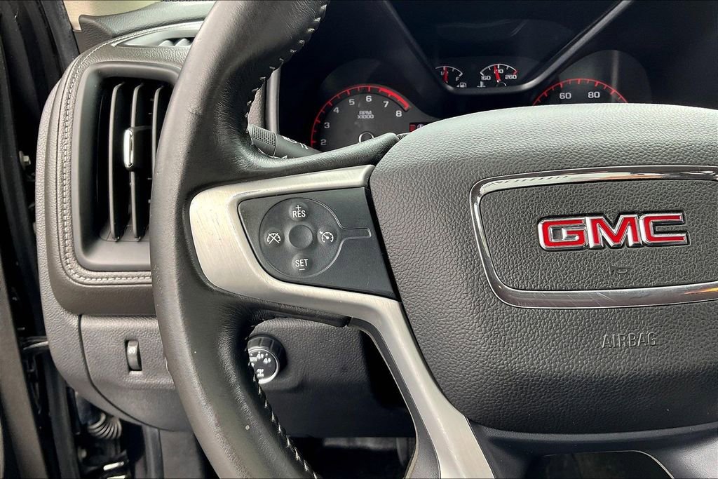 Used 2015 GMC Canyon SLT image 16