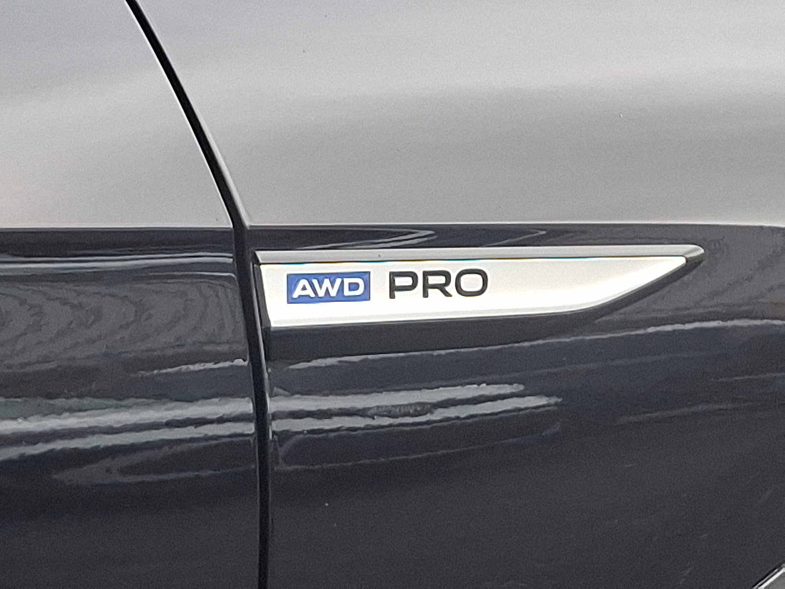 New 2025 Volkswagen ID.4 Pro image 20