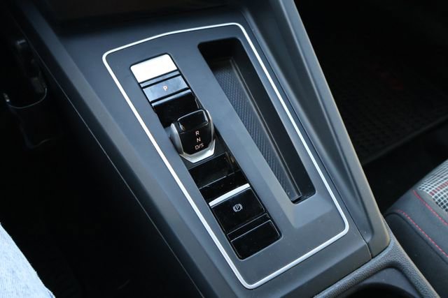 Used 2022 Volkswagen GTI S image 17