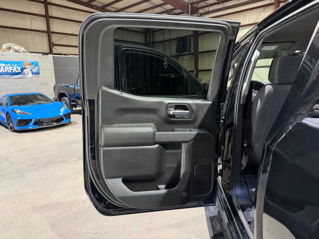 Used 2020 Chevrolet Silverado 1500 Custom Trail Boss w/ Custom Convenience Package AWD/4WD image 15