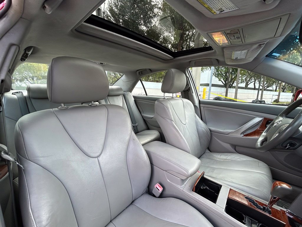 Used 2010 Toyota Camry Hybrid FWD image 25