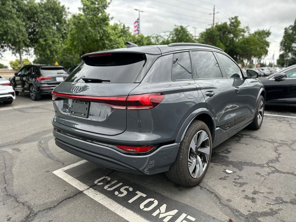 Used 2025 Audi Q6 e-tron Premium Plus image 6