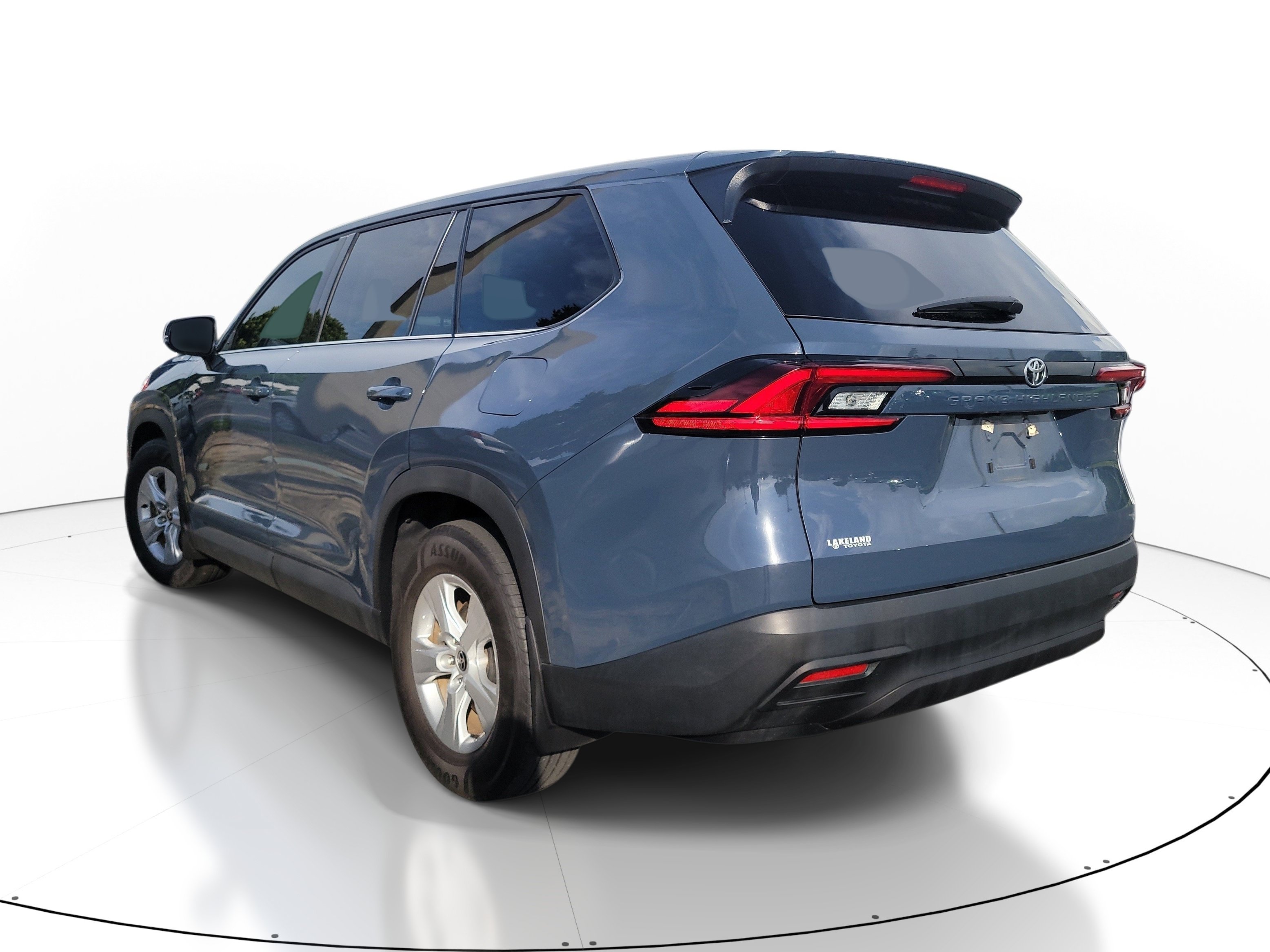 Used 2025 Toyota Grand Highlander FWD image 5