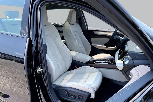 New 2026 Audi A6 Premium Plus AWD/4WD image 7