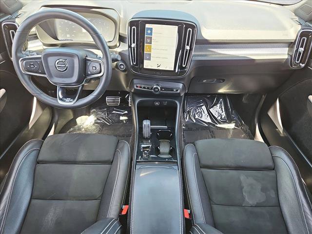 Used 2019 Volvo XC40 T5 R-Design AWD/4WD image 18
