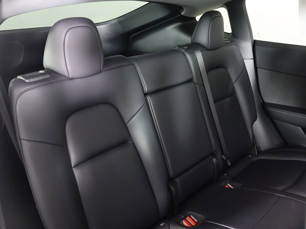 Used 2021 Tesla Model Y Long Range image 36