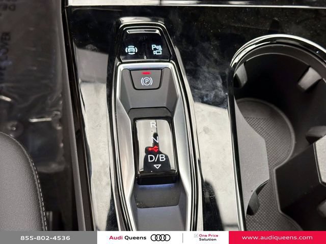 Used 2025 Audi A6 e-tron Premium Plus w/ Premium Plus AWD/4WD image 29