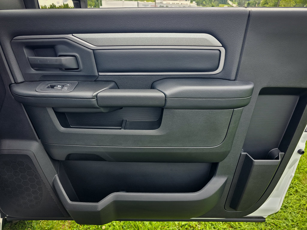 New 2026 RAM 3500 Tradesman AWD/4WD image 36