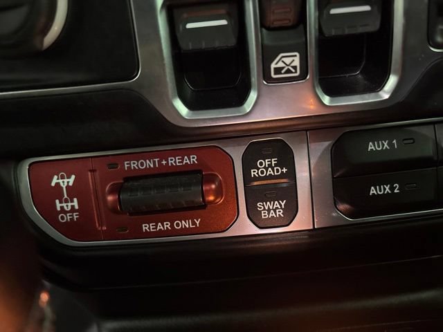Used 2024 Jeep Wrangler Unlimited Rubicon w/ Convenience Group AWD/4WD image 27