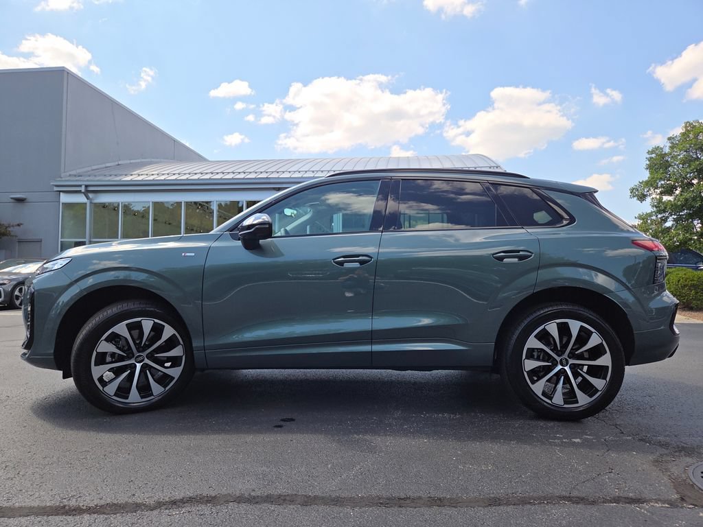 New 2026 Audi Q3 quattro 2.0T AWD/4WD image 5