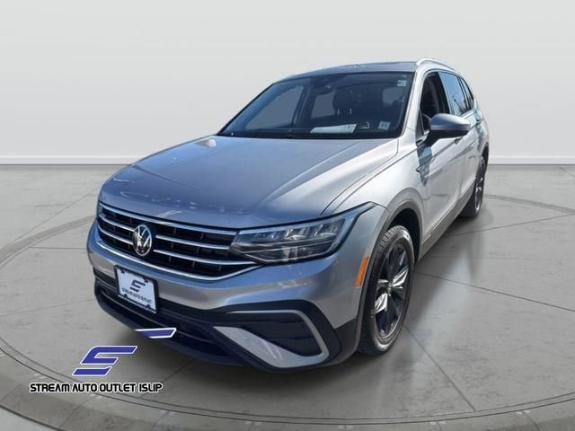 Used 2023 Volkswagen Tiguan SE image 7