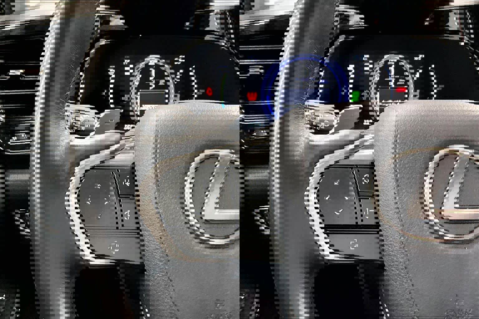 Used 2024 Lexus NX 450h+ Luxury w/ Vision Package image 23