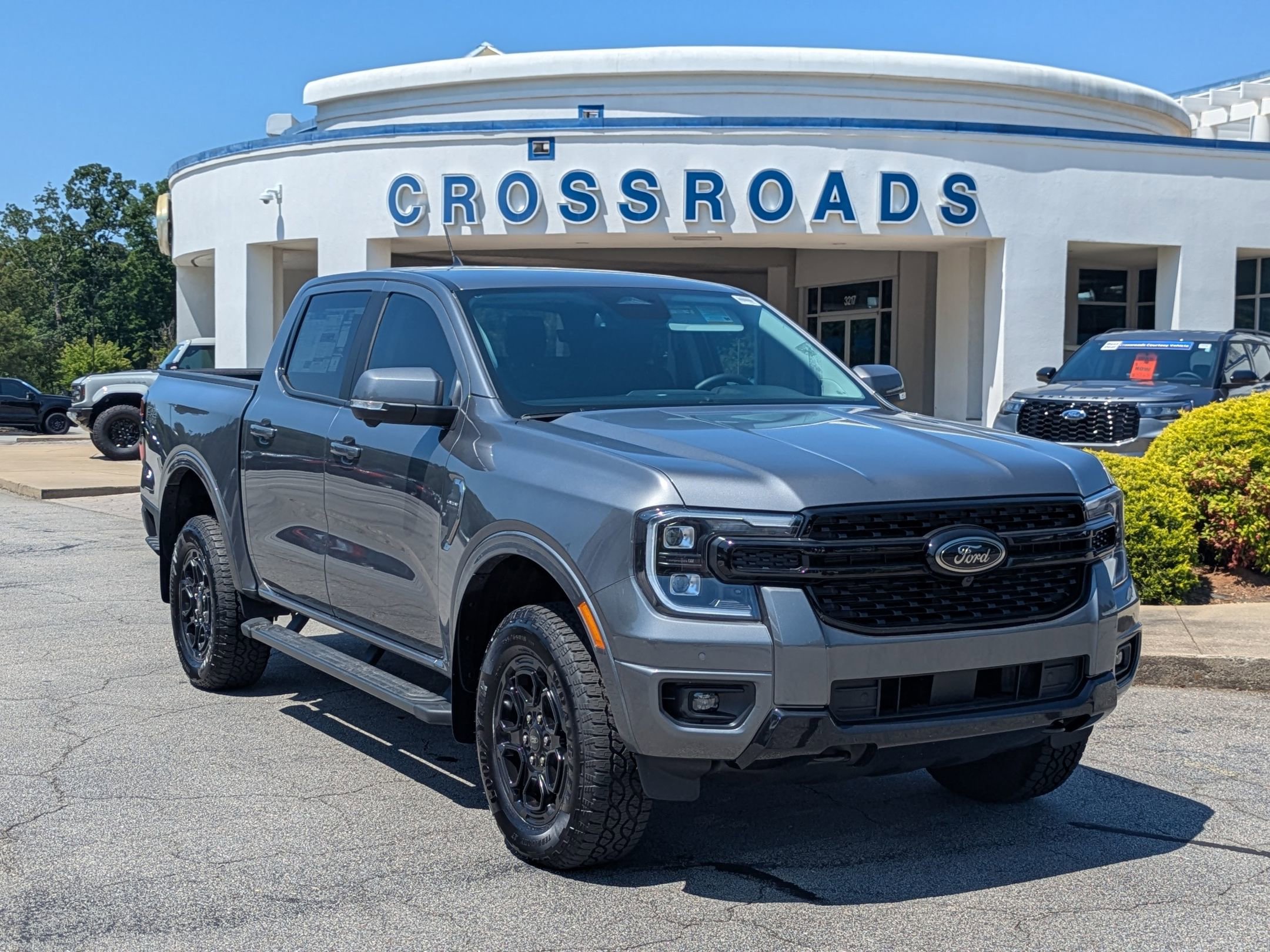 New 2025 Ford Ranger Lariat w/ FX4 Off-Road Package