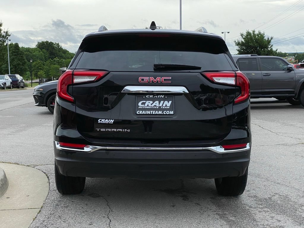 Used 2024 GMC Terrain SLT FWD image 5