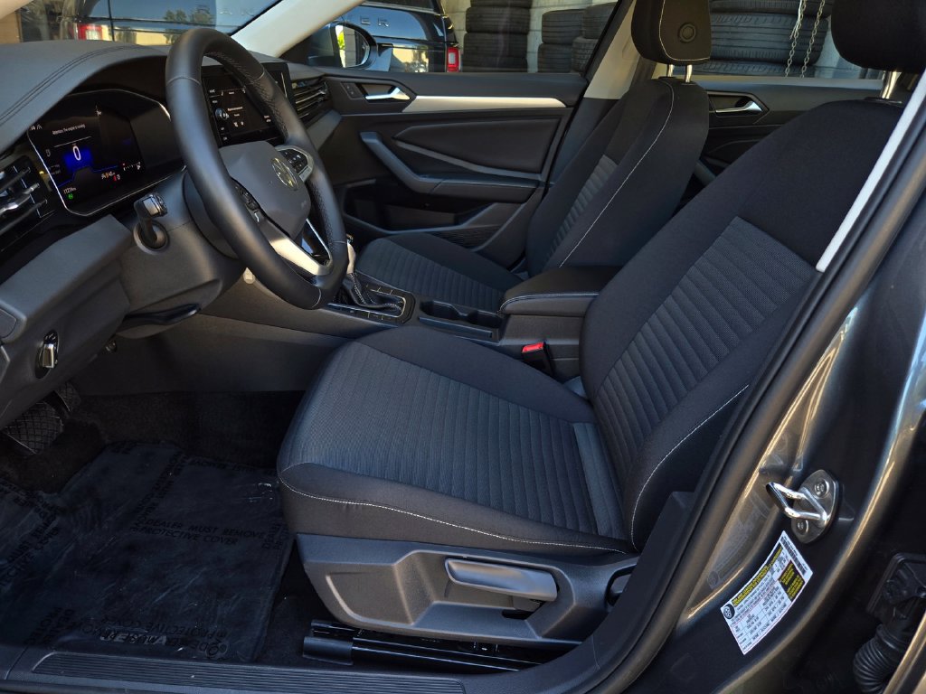 Used 2025 Volkswagen Jetta S FWD image 17
