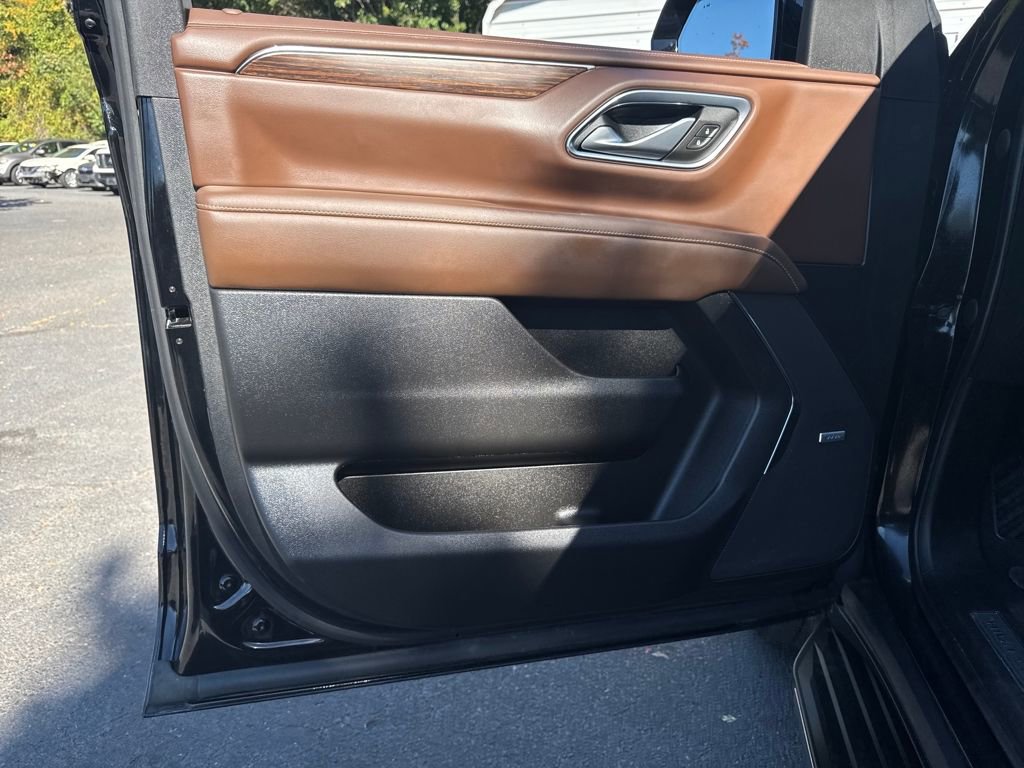 Used 2023 Chevrolet Tahoe High Country image 10