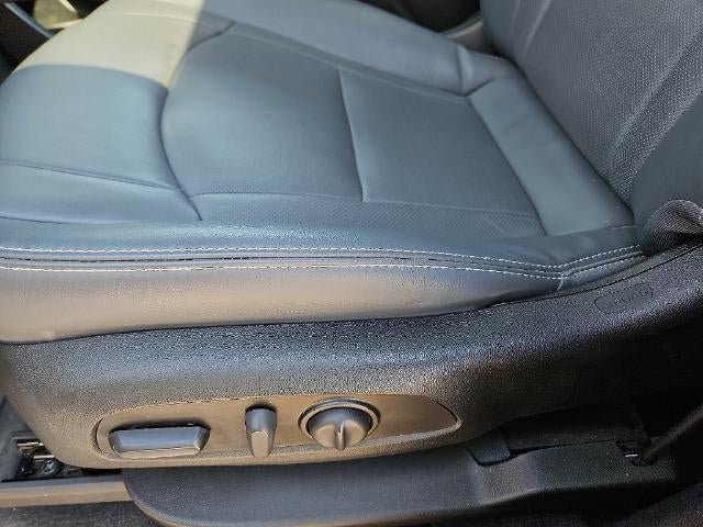 Used 2023 Buick Enclave Essence w/ Experience Buick Package FWD image 22