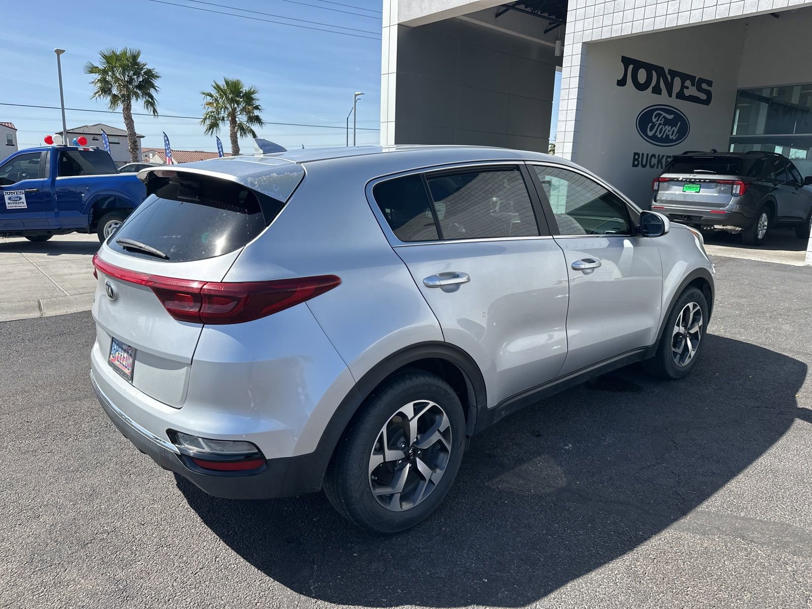 Used 2022 Kia Sportage LX image 5