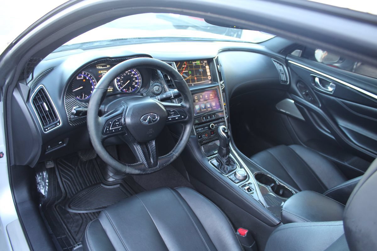 Used 2017 INFINITI Q60 3.0t w/ Premium Plus Package 3.0T RWD image 19