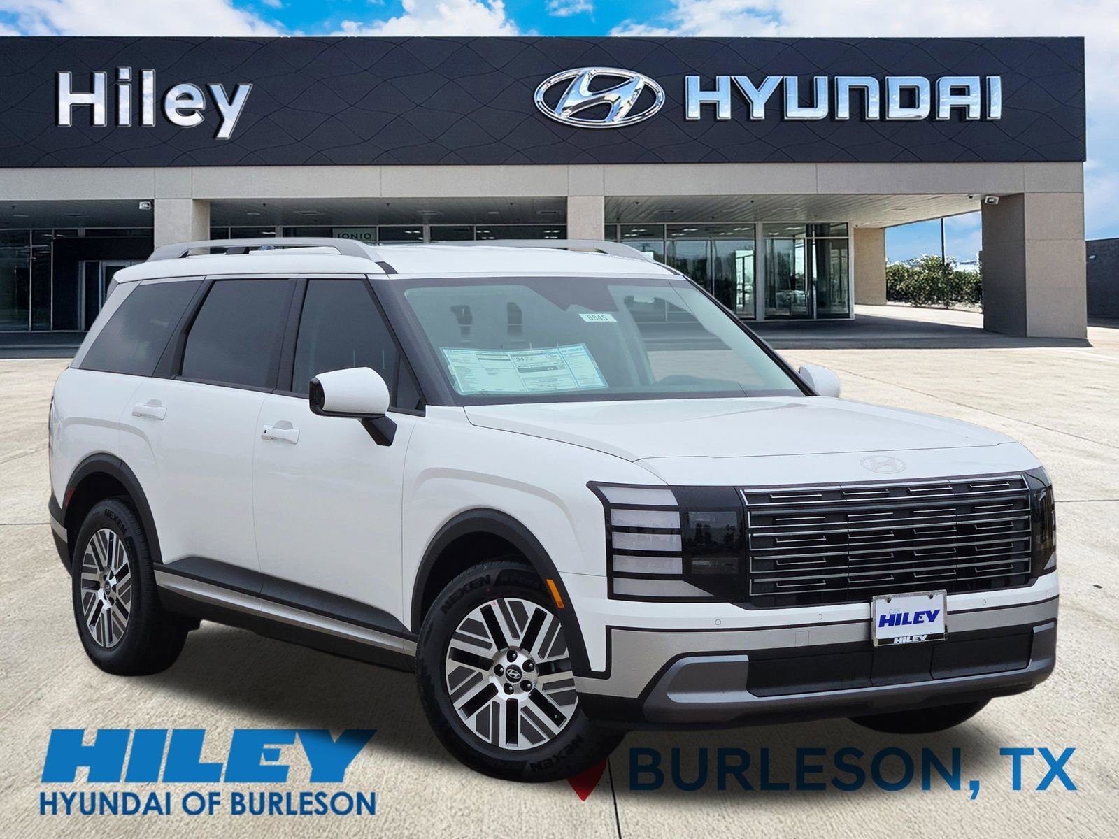 New 2026 Hyundai Palisade FWD Hybrid image 2