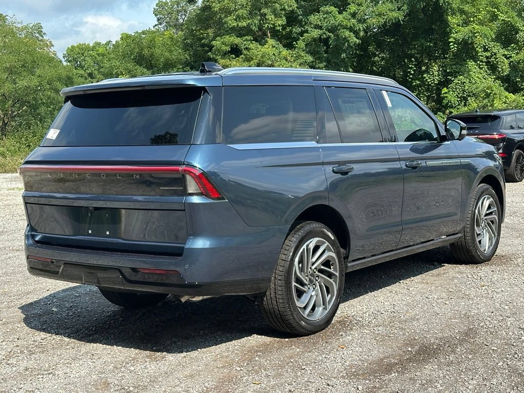 New 2027 Lincoln Navigator Reserve AWD/4WD image 35