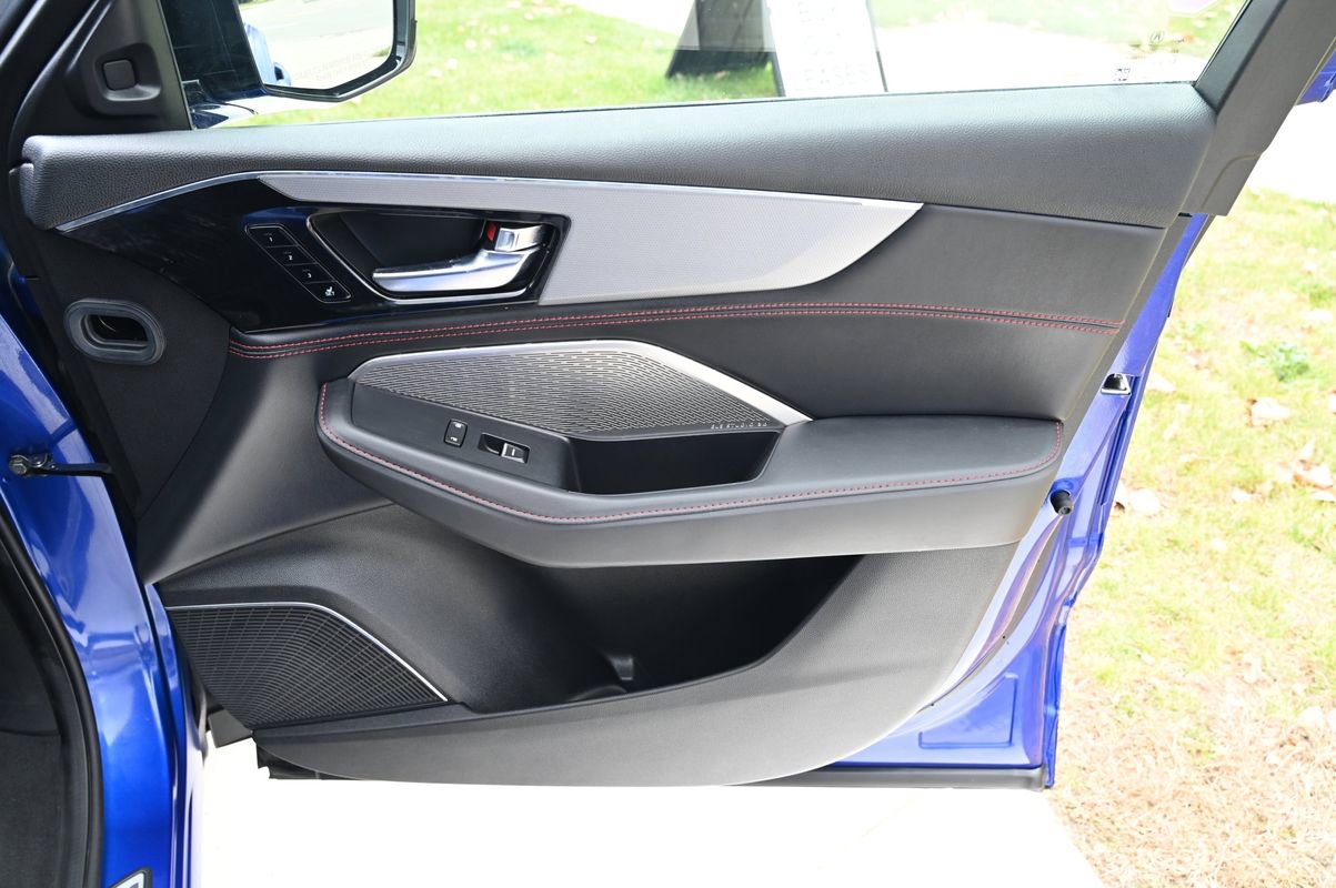 Used 2023 Acura MDX A-Spec image 43