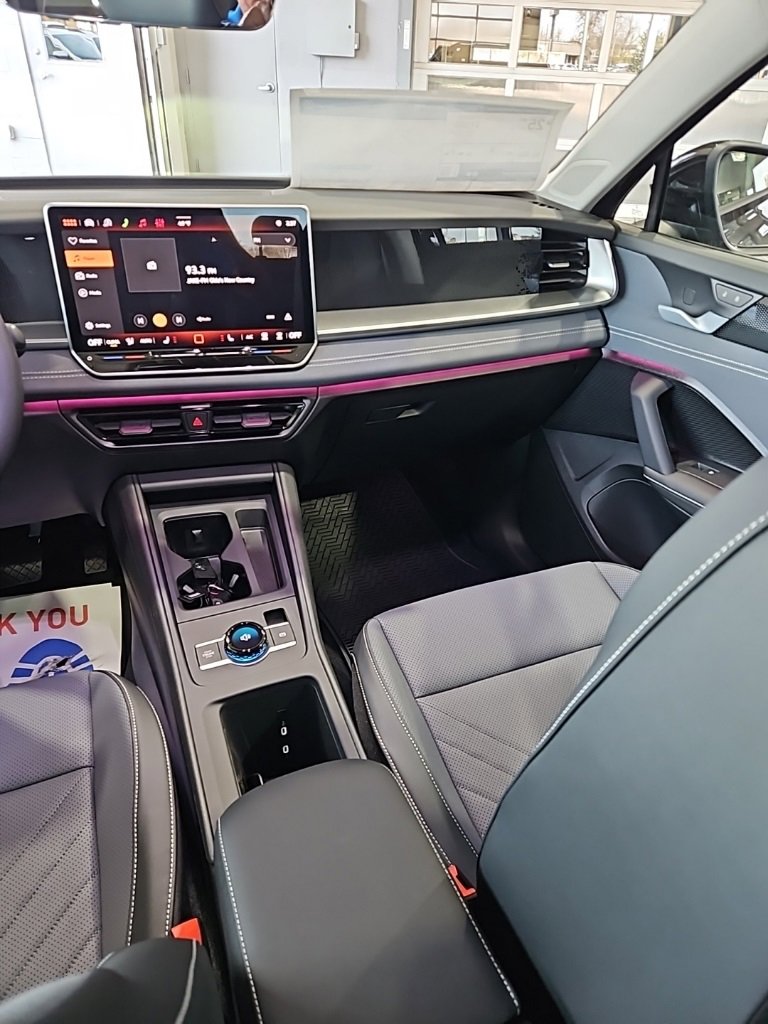 New 2026 Volkswagen Tiguan SE image 24