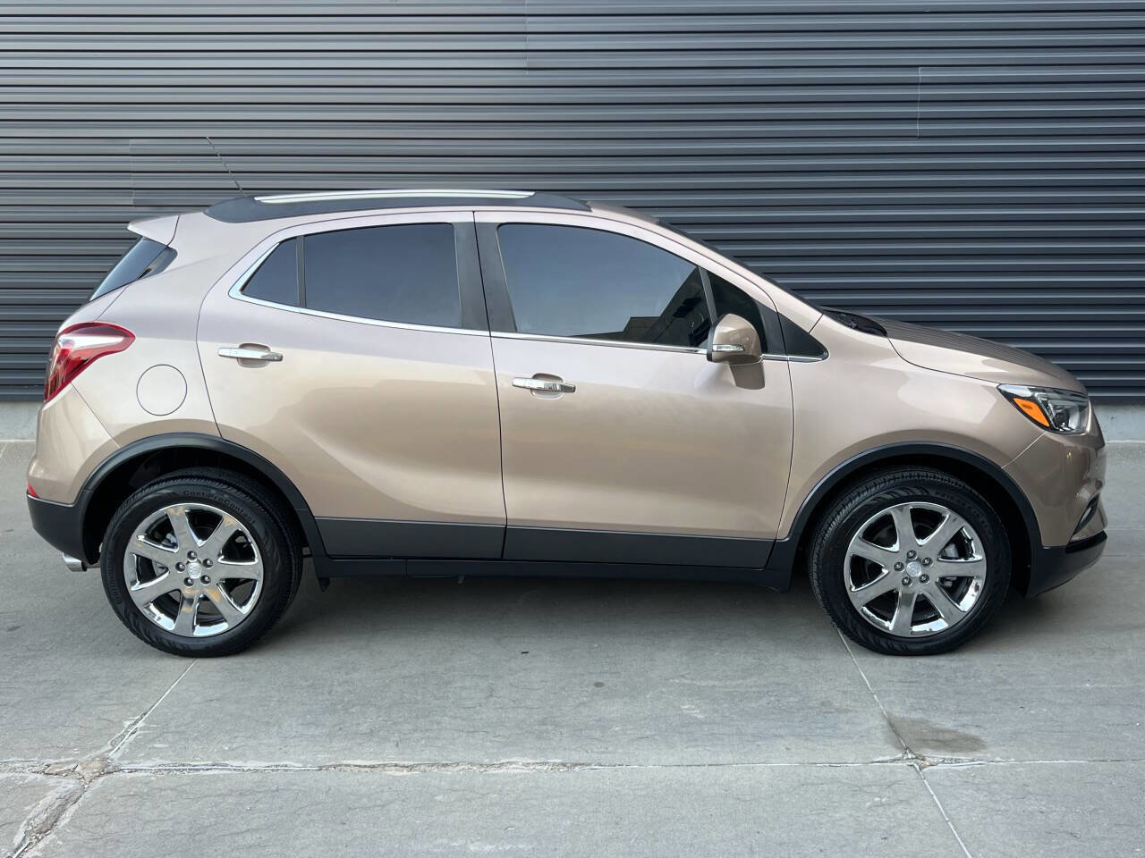 Used 2019 Buick Encore Essence w/ Experience Buick Package image 10