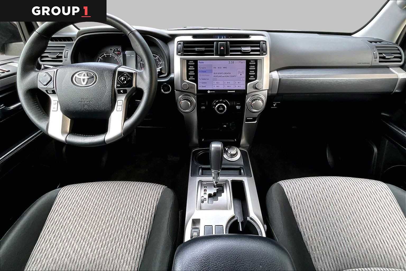 Used 2024 Toyota 4Runner SR5 AWD/4WD image 16