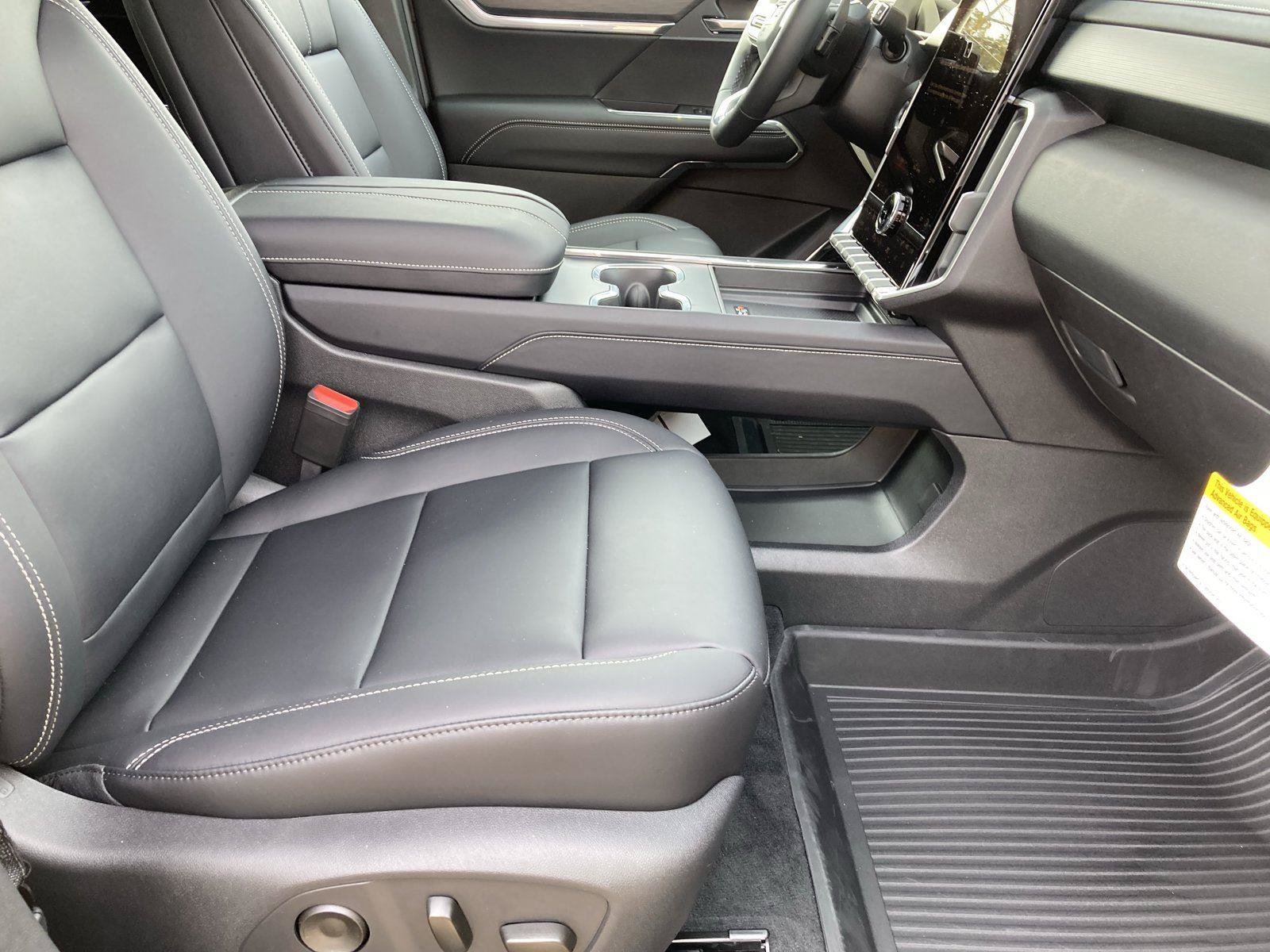 New 2026 GMC Acadia Elevation w/ Elevation Premium Package FWD image 33
