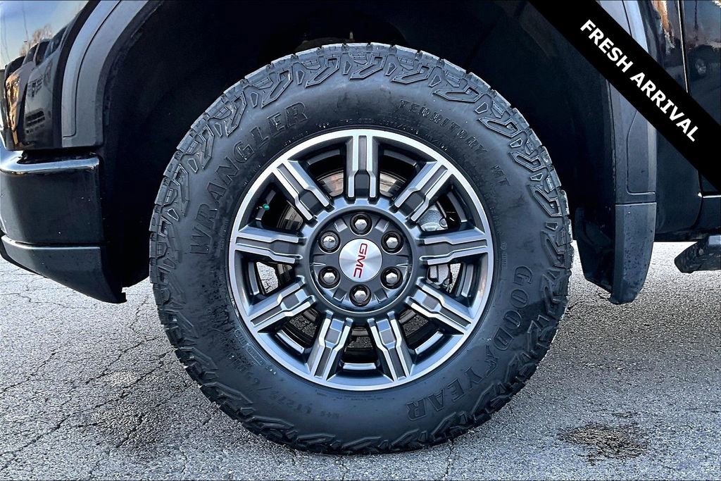 Used 2024 GMC Sierra 1500 AT4 w/ Technology Package image 33