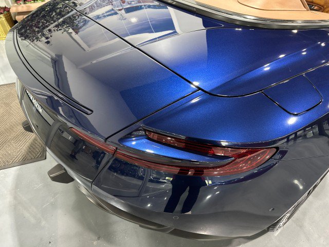 Used 2019 Aston Martin DB11 Volante RWD image 34