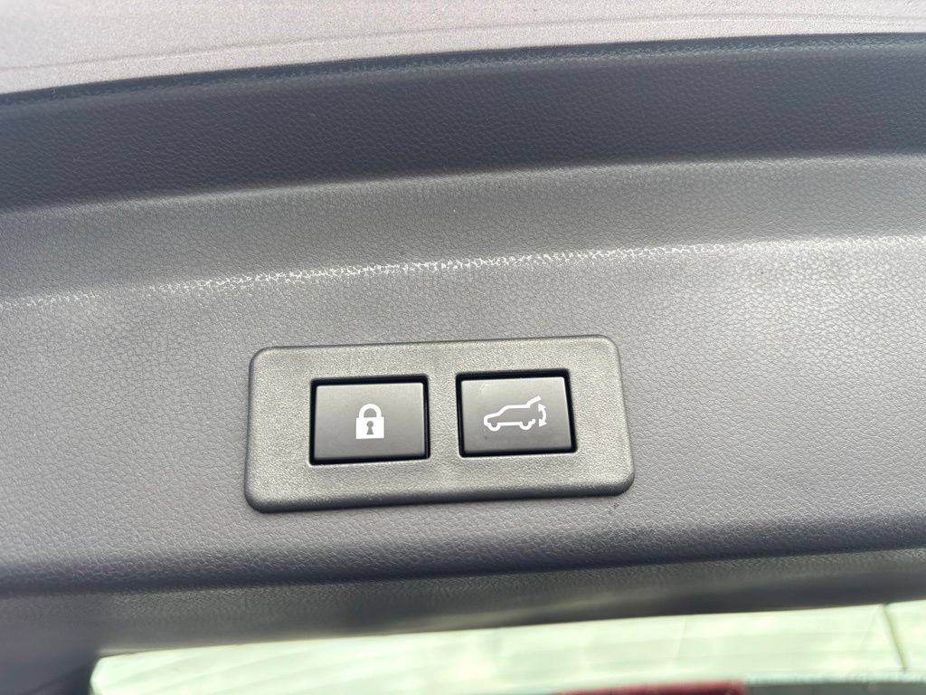 Certified 2026 Subaru Ascent Touring AWD/4WD image 9