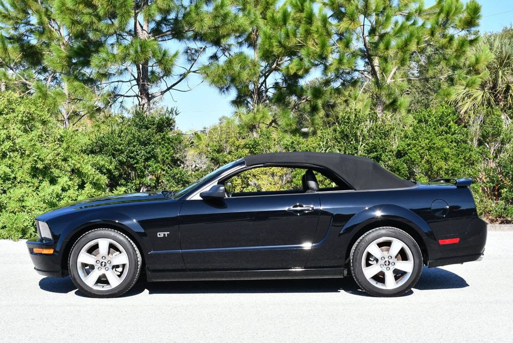 Used 2007 Ford Mustang GT RWD image 36