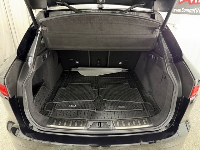 Used 2019 Jaguar F-PACE Premium image 9