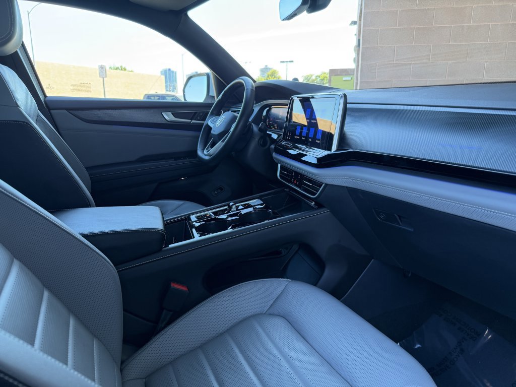 Used 2024 Volkswagen Atlas Cross Sport SEL R-Line image 45