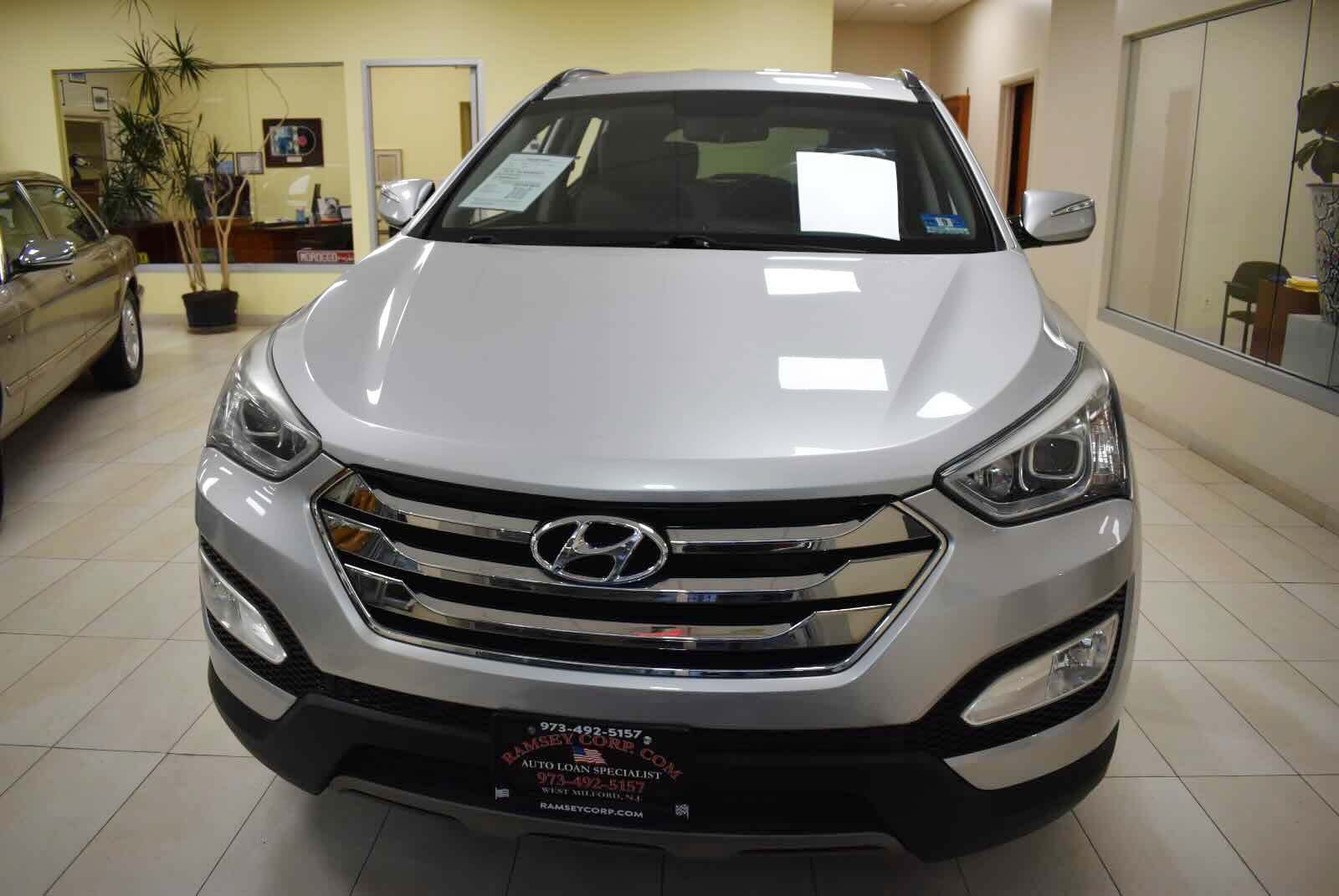 Used 2014 Hyundai Santa Fe Sport 2.0T w/ Navigation Package 06 AWD/4WD image 9