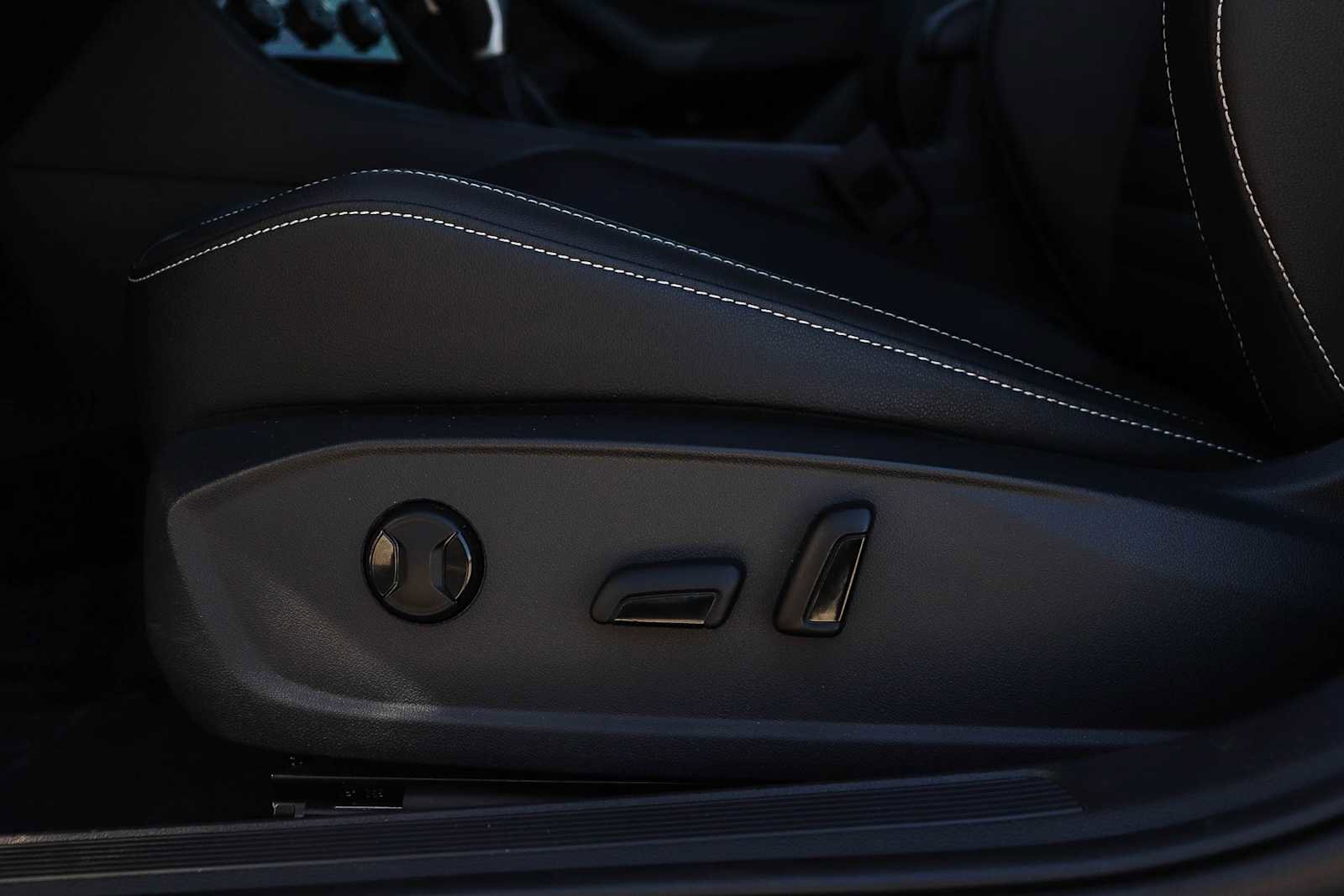 Certified 2022 Volkswagen Jetta SE image 21