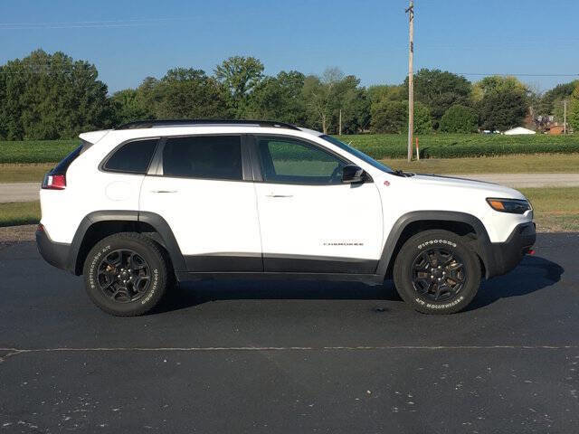 Used 2022 Jeep Cherokee Trailhawk w/ Comfort/Convenience Group image 2