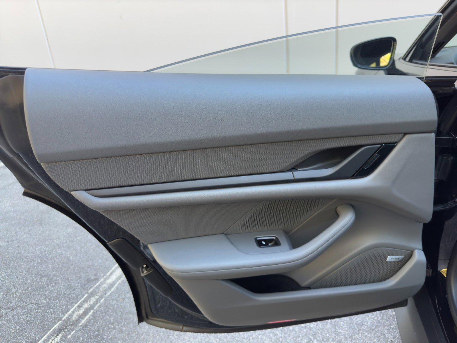 Used 2020 Porsche Taycan 4S image 44