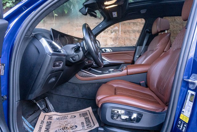 Used 2023 BMW X7 M60i w/ Executive Package image 17