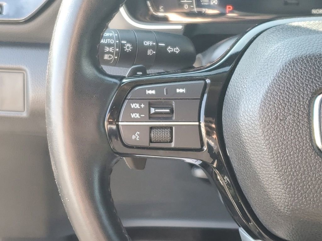 Used 2023 Honda Pilot Elite image 16